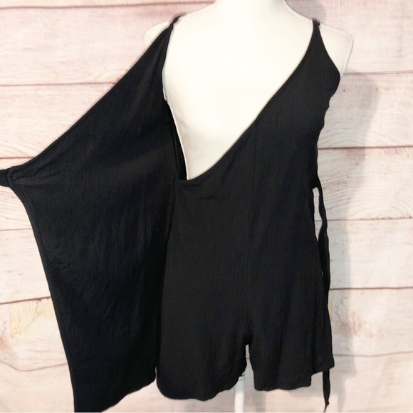 Roxy Black Wrap Front Shorts Romper Size XS - Picture 6 of 12
